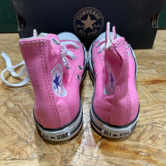 Brand new in box kids pink canvas Converse hi. Assorted sizes available. - Picture 3 of 5
